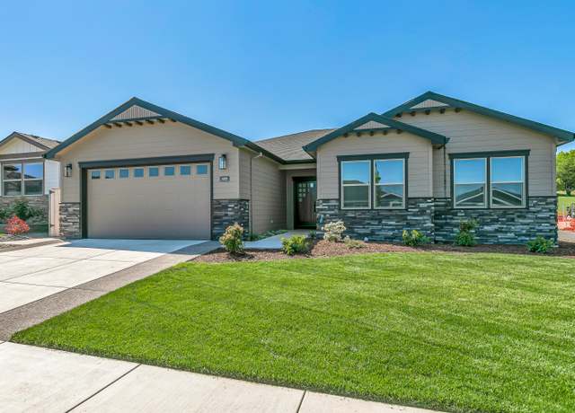 Property at 3020 Mt Thielsen Dr, Medford, OR 97504, 3 beds, 2.5 baths