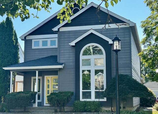 Property at 1019 Rustler Peak St, Central Point, OR 97502, 3 beds, 2.5 baths