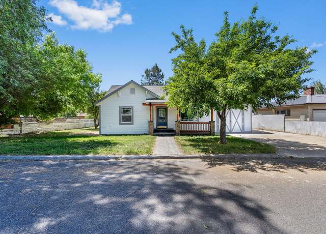 Property at 745 SE Garner St, Prineville, OR 97754, 5 beds, 2 baths