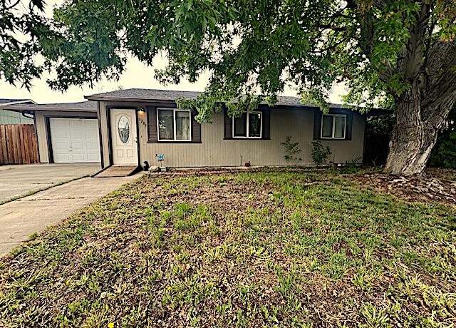 Property at 3205 SW Pumice Ave, Redmond, OR 97756, 3 beds, 2 baths