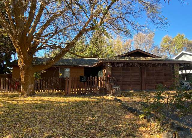 Property at 5382 Valleywood Dr, Klamath Falls, OR 97603, 4 beds, 2 baths