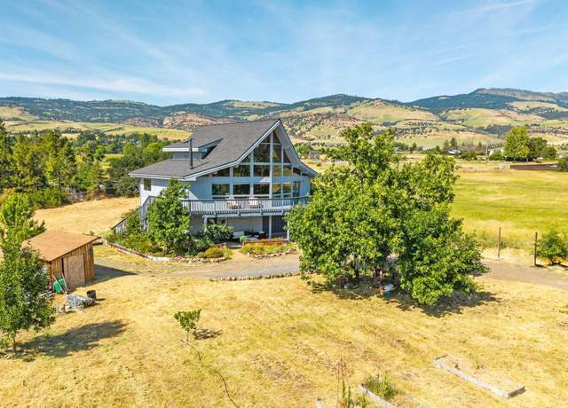 Property at 334 E Butler Ln, Ashland, OR 97520, 4 beds, 3 baths