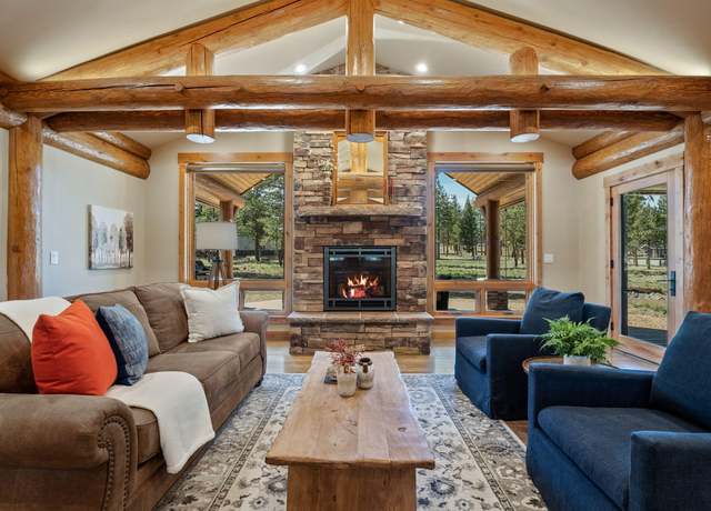 Property at 70163 Longhorn Dr, Sisters, OR 97759, 3 beds, 2 baths