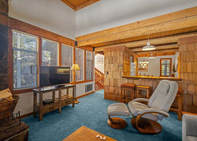 Property at 57137 Brassie Ln #30, Sunriver, OR 97707, 2 beds, 2 baths