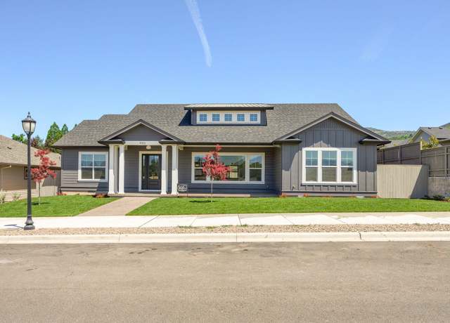 Property at 4153 Shamrock Dr, Medford, OR 97504, 4 beds, 3 baths