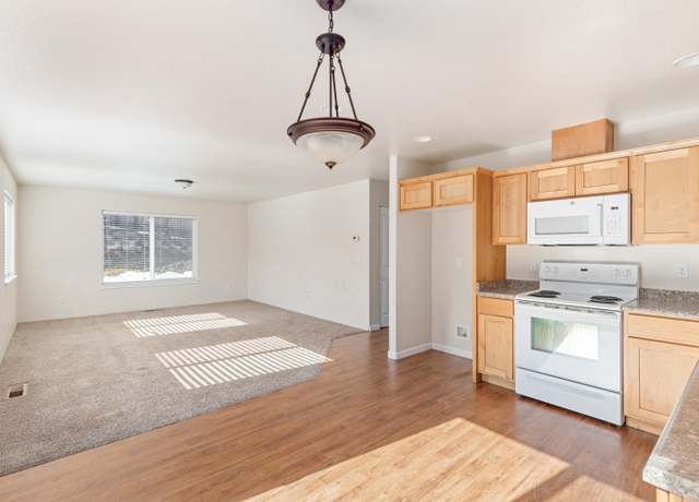 Property at 1828 Allen Creek Rd, Grants Pass, OR 97527, 3 beds, 2.5 baths