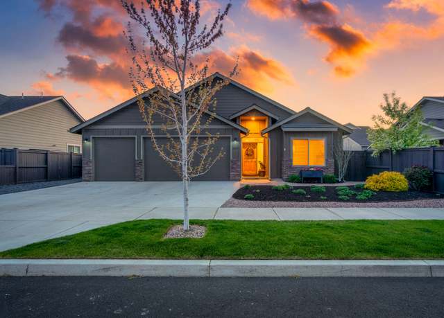 Property at 2947 NW 23rd St, Redmond, OR 97756, 3 beds, 2 baths
