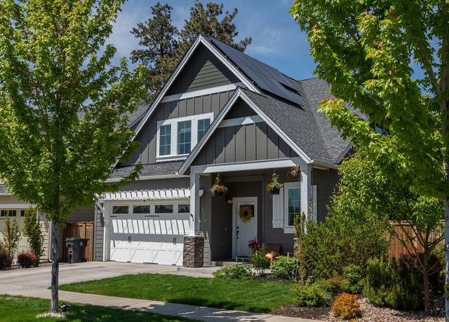 Property at 20490 SE Braelen Ln, Bend, OR 97702, 4 beds, 2.5 baths