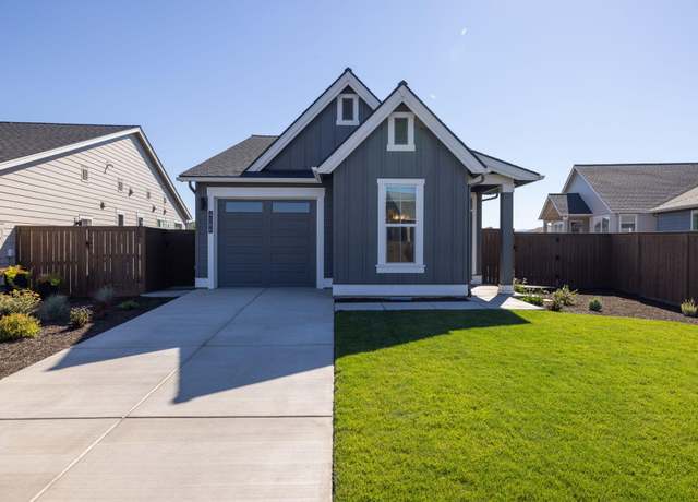 Property at 4166 SW 47th Pl, Redmond, OR 97756, 2 beds, 2 baths
