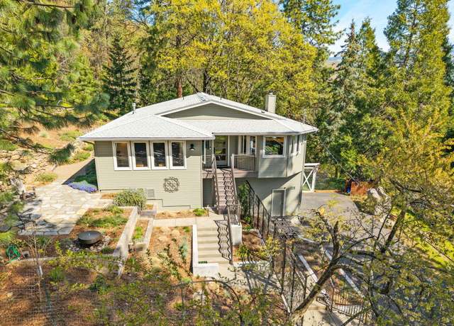 Property at 225 Nutley St, Ashland, OR 97520, 3 beds, 2.5 baths