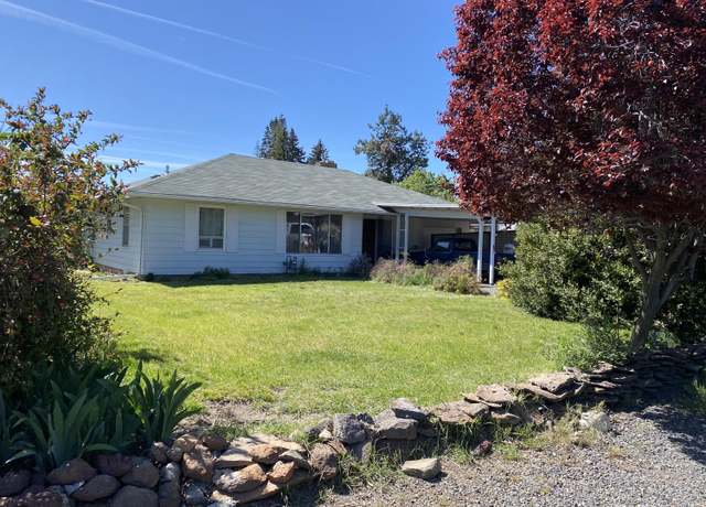 Property at 1726 Kane St, Klamath Falls, OR 97603, 3 beds, 2 baths