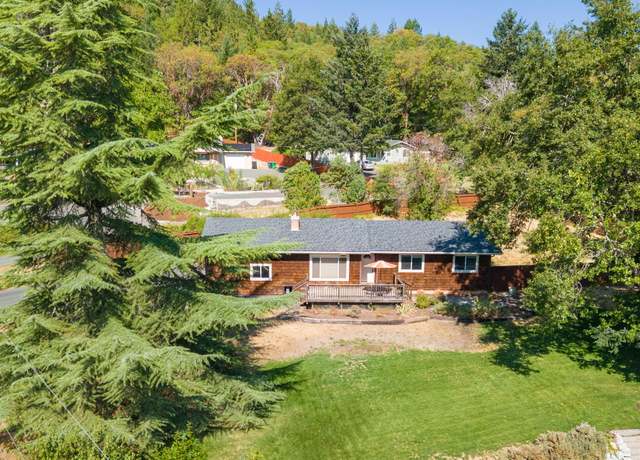 Property at 450 Crestview Loop, Grants Pass, OR 97527, 4 beds, 2 baths