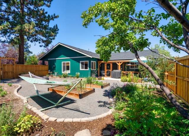 Property at 61178 Brookhollow Dr, Bend, OR 97702, 3 beds, 2 baths