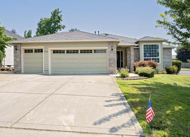 Property at 521 Sterling Point Dr, Medford, OR 97504, 3 beds, 2 baths