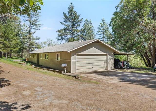 Property at 396 Crossway Dr, Gold Hill, OR 97525, 3 beds, 2 baths
