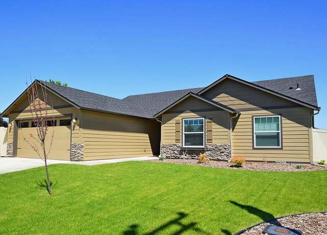 Property at 2771 High Cedars Ln #139, Medford, OR 97504, 3 beds, 2 baths
