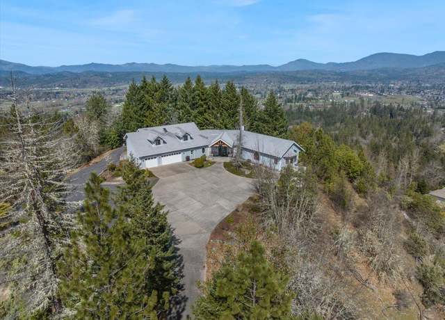 Property at 3601 Campus View Dr, Grants Pass, OR 97527, 3 beds, 3 baths