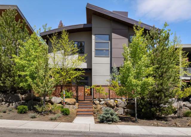 Property at 628 NW Portland Ave, Bend, OR 97703, 3 beds, 2.5 baths