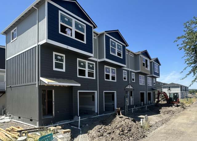 Property at 7861 Houston Loop, White City, OR 97503, 3 beds, 3 baths
