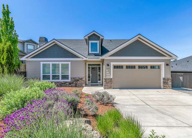 Property at 1585 Palermo St, Medford, OR 97504, 4 beds, 2.5 baths