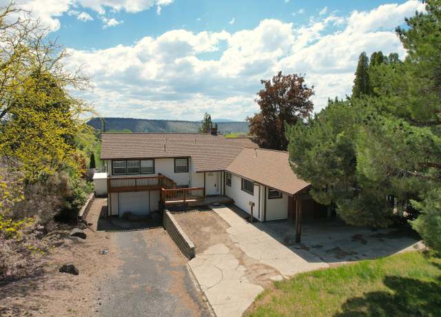 Property at 750 NE Ochoco Ave, Prineville, OR 97754, 3 beds, 2 baths