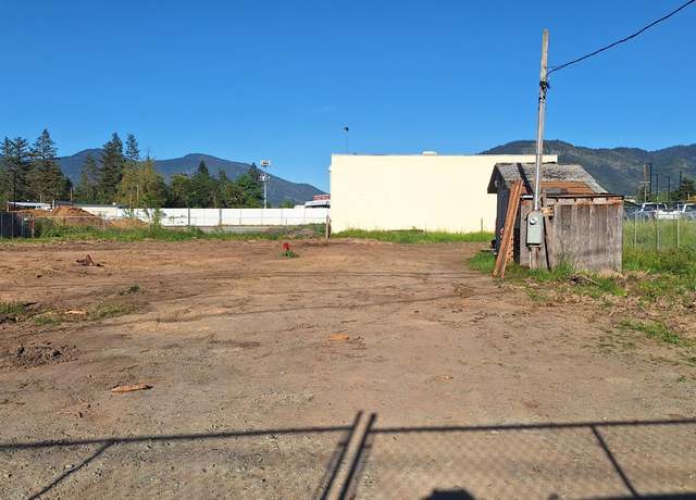 Property at 1439 Daisy Ln, Grants Pass, OR 97527