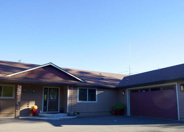 Property at 2088 Jasmine Ave, Medford, OR 97501, 5 beds, 3 baths