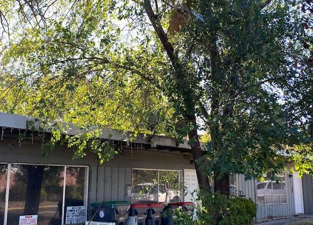 Property at 801 W Jackson St, Medford, OR 97501, 5 beds, 3 baths