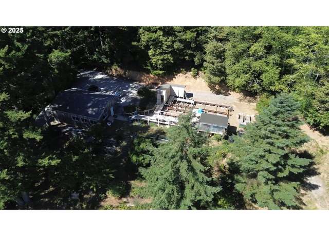 Property at 17301 Canyon Dr, Brookings, OR 97415