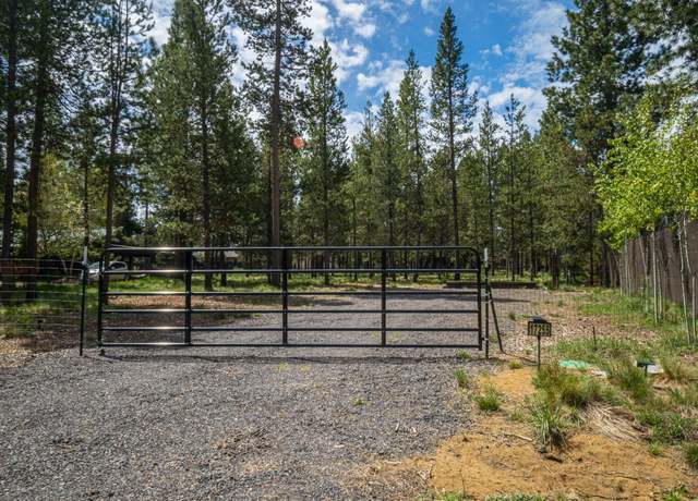 Property at 17255 Canvasback Dr, Bend, OR 97707