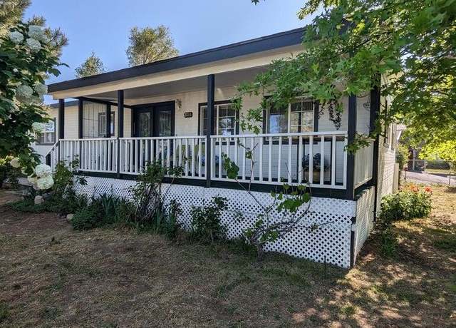 Property at 315 Hawthorne St, Klamath Falls, OR 97601, 2 beds, 2 baths