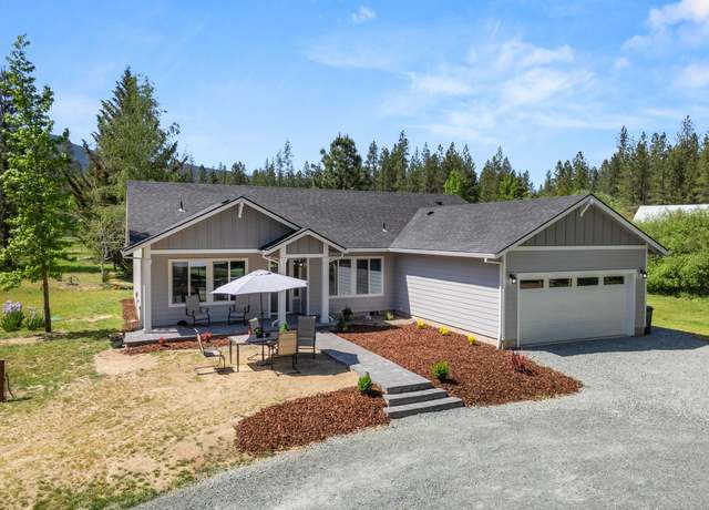 Property at 695 Minthorne Rd, Rogue River, OR 97537, 3 beds, 2 baths