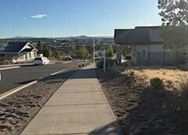 Property at 1052 SE Greenleaf Ln #76, Madras, OR 97741