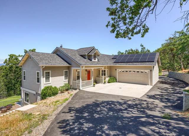 Property at 5227 Pioneer Rd, Medford, OR 97501, 4 beds, 3 baths