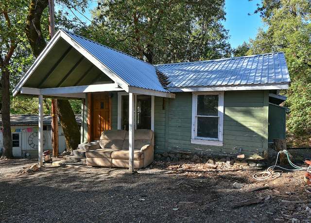 Property at 2534 Holcomb Springs Rd, Gold Hill, OR 97525, 3 beds, 2 baths