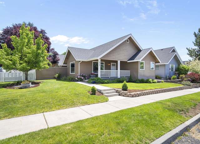 Property at 912 NE Del Rio Ave, Prineville, OR 97754, 3 beds, 2 baths