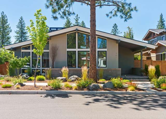 Property at 3055 NW Tharp Ave, Bend, OR 97703, 3 beds, 2 baths