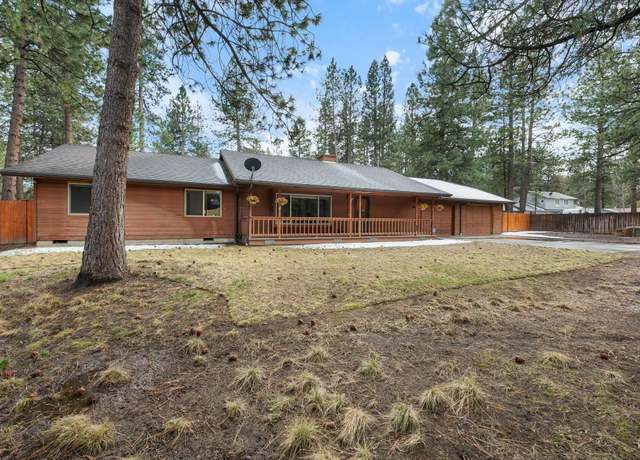 Property at 19425 River Woods Dr, Bend, OR 97702, 4 beds, 3 baths
