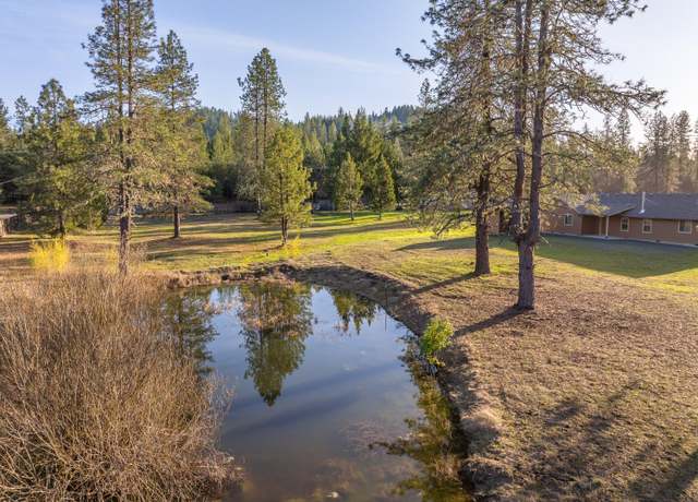 Property at 2410 Robertson Bridge Rd, Grants Pass, OR 97526, 3 beds, 2.5 baths