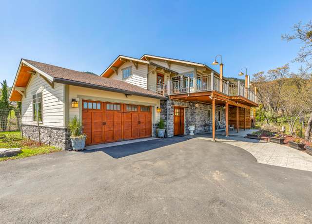 Property at 400 Mowetza Dr, Ashland, OR 97520, 4 beds, 3 baths