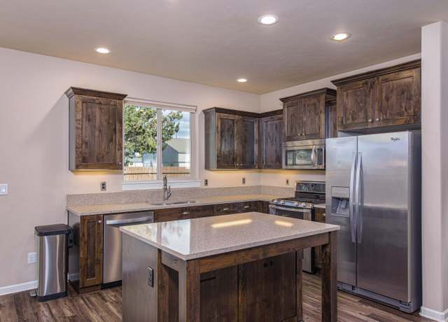 Property at 61241 SE Brock Ln, Bend, OR 97702, 3 beds, 2.5 baths
