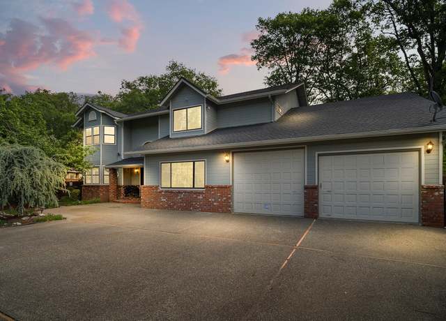 Property at 113 Walnut Dr, Rogue River, OR 97537, 4 beds, 3 baths