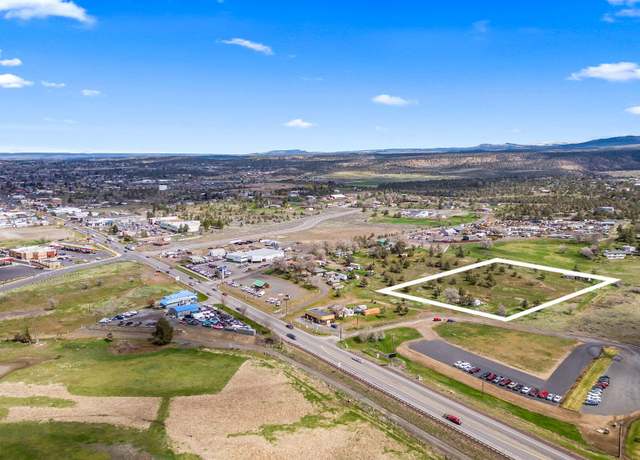Property at 1865 SW Chevrolet Dr, Madras, OR 97741