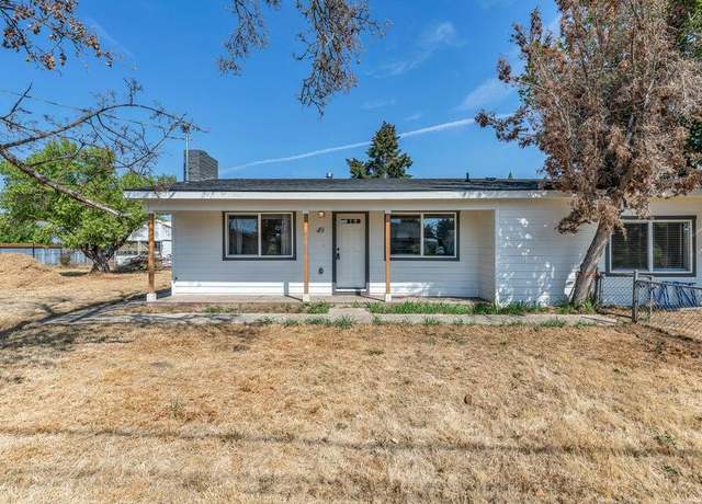 Property at 49 Mace Rd, Medford, OR 97501, 5 beds, 2 baths