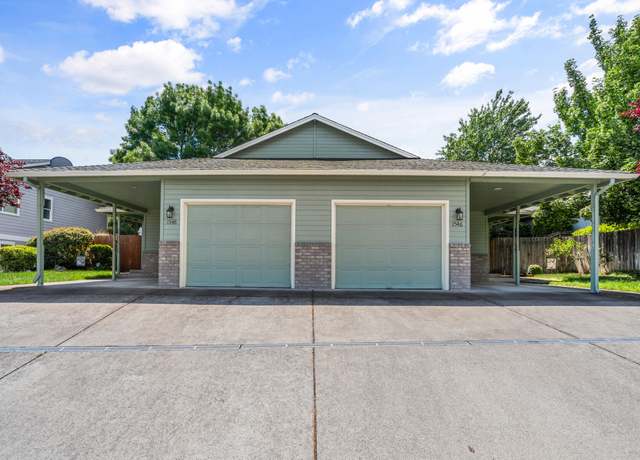 Property at 1546 Skyhawk Rdg, Medford, OR 97504, 4 beds, 4 baths