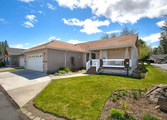 Property at 1085 W Collier Glacier Dr, Sisters, OR 97759, 3 beds, 2 baths