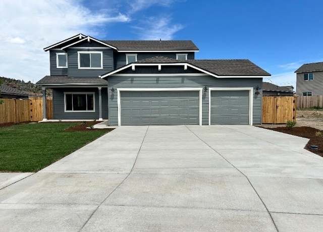 Property at 1095 NW Walnut Ave #07, Redmond, OR 97756, 5 beds, 2.5 baths