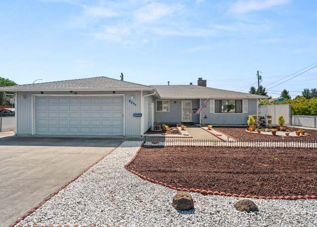 Property at 2334 Delta Waters Rd, Medford, OR 97504, 3 beds, 2 baths