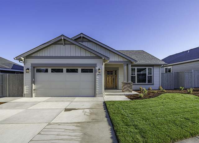 Property at 3971 Colorado Dr, Medford, OR 97504, 3 beds, 2 baths