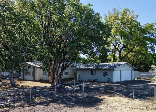 Property at 601 Deer Park Ln, Shady Cove, OR 97539, 3 beds, 2 baths